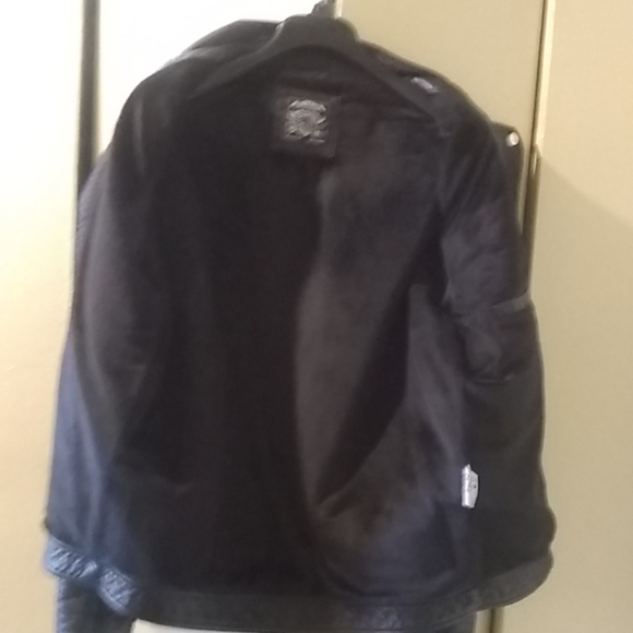 Leather coat - Picture 3 of 3